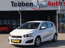 Weiß Gebraucht 2012 Chevrolet Aveo LT Limousine | 4.318 € (Etwas zu teuer)