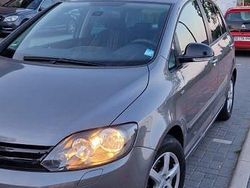 Grau Gebraucht 2012 VW Golf Plus Match Van / Kleinbus | 7.600 € (Fairer Preis)