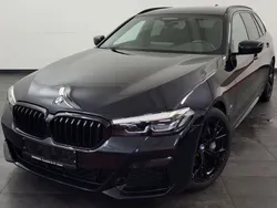Blau Gebraucht 2023 BMW 530 M Sport Kombi | 48.999 € (Etwas zu teuer)