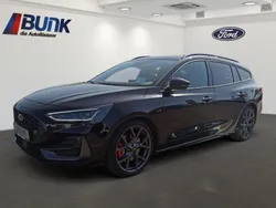Agate black metallic Gebraucht 2024 Ford Focus ST | 37.990 € (Fairer Preis)