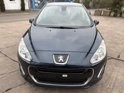 Blau Gebraucht 2011 Peugeot 308 Active Limousine | 3.500 €