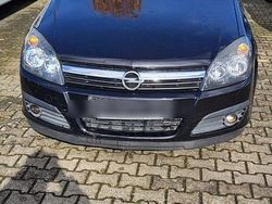 Schwarz Gebraucht 2006 Opel Astra OPC Kleinwagen | 2.900 € (Teuer)