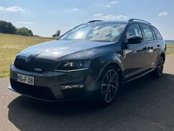 Grau Gebraucht 2016 Skoda Octavia RS Kombi | 16.499 € (Fairer Preis)