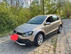 Gold Gebraucht 2015 VW Polo Cross Kleinwagen | 12.000 € (Teuer)