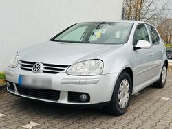 Grau Gebraucht 2008 VW Golf V Limousine | 3.550 € (Etwas zu teuer)