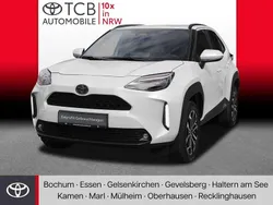 Platinum weiss perleffekt Gebraucht 2024 Toyota Yaris Cross SUV | 28.248 € (Guter Preis)