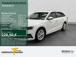 Weiß Gebraucht 2023 Skoda Octavia Style Kombi | 20.940 € (Fairer Preis)