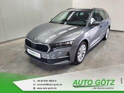 Graphitegrau metallic (metallic) Gebraucht 2024 Skoda Octavia Selection Kombi | 30.290 € (Fairer Preis)