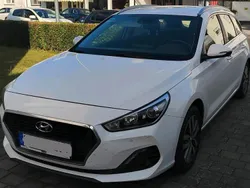 Weiß Gebraucht 2019 Hyundai i30 Kombi | 13.333 € (Fairer Preis)
