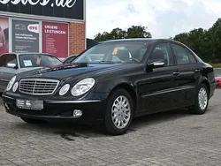 Schwarz Gebraucht 2002 Mercedes E270 Limousine | 11.990 €