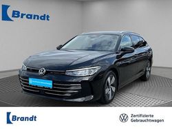 Grenadillschwarz metallic (metallic) Gebraucht 2024 VW Passat Elegance Kombi | 37.990 € (Superpreis)