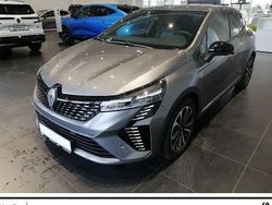 Grau Neu 2025 Renault Clio V Techno Limousine | 19.998 € (Fairer Preis)