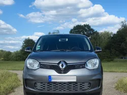 Grau Gebraucht 2023 Renault Twingo Urban Night Kleinwagen | 17.000 € (Etwas zu teuer)