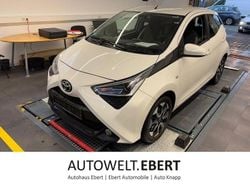 Weiß Gebraucht 2018 Toyota Aygo Connect Style Kleinwagen | 12.690 € (Fairer Preis)