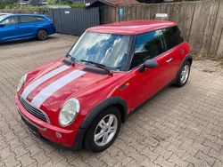 Rot Gebraucht 2004 Mini Cooper Kleinwagen | 1.550 € (Etwas zu teuer)