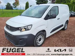 Weiß Gebraucht 2021 Peugeot Partner Premium Van / Kleinbus | 14.999 € (Guter Preis)