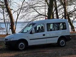 Weiß Gebraucht 2005 Opel Combo Van / Kleinbus | 3.250 € (Fairer Preis)
