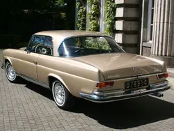 Mercedes W111