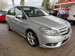 Silber Gebraucht 2014 Mercedes 180 Limousine | 10.850 € (Fairer Preis)