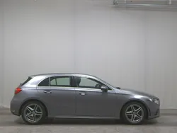 Grau Gebraucht 2020 Mercedes A200 AMG line Limousine | 21.480 € (Guter Preis)