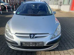 Grau Gebraucht 2003 Peugeot 307 Kombi | 2.550 € (Fairer Preis)