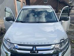 Weiß Gebraucht 2019 Mitsubishi Outlander Edition SUV | 16.000 € (Guter Preis)