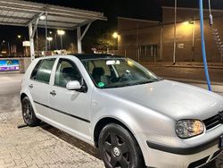 Grau Gebraucht 2000 VW Golf IV Kleinwagen | 1.700 € (Guter Preis)