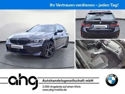 Saphirschwarz metallic Gebraucht 2024 BMW 330 M Sport Kombi | 42.930 € (Superpreis)