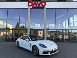 Porsche Panamera 4