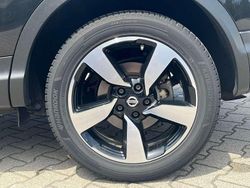 Schwarz Gebraucht 2015 Nissan Qashqai 360º SUV | 9.999 € (Fairer Preis)