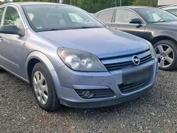 Grau Gebraucht 2005 Opel Astra Limousine | 1.700 € (Fairer Preis)