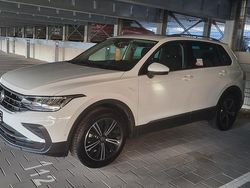 Weiß Gebraucht 2022 VW Tiguan Active SUV | 26.300 € (Fairer Preis)