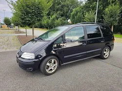 Schwarz Gebraucht 2010 VW Sharan Trendline Van / Kleinbus | 3.200 € (Superpreis)