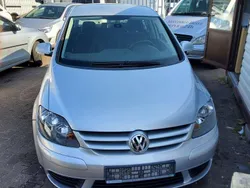 Silber Gebraucht 2006 VW Golf Plus Cross Comfortline Van / Kleinbus | 5.499 € (Fairer Preis)