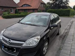 Schwarz Gebraucht 2008 Opel Astra Limousine | 1.999 € (Guter Preis)