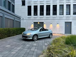 Silber Gebraucht 2005 Peugeot 206 CC Quiksilver Cabrio | 1.000 € (Guter Preis)