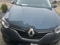 Grau Gebraucht 2018 Renault Alaskan Abholung | 10.000 €
