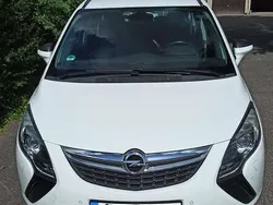 Weiß Gebraucht 2012 Opel Zafira Tourer Innovation Van / Kleinbus | 8.000 € (Fairer Preis)