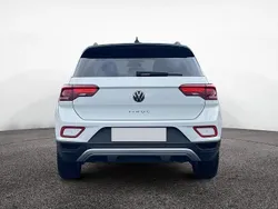 Weiss Gebraucht 2024 VW T-Roc Life SUV | 29.849 € (Fairer Preis)