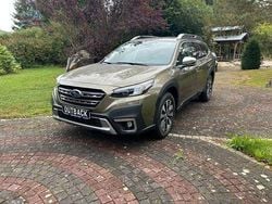 Grün (autumn green) Neu 2025 Subaru Outback Platinum SUV | 46.990 € (Fairer Preis)