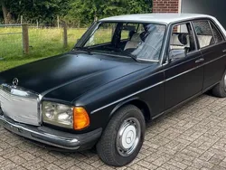 Schwarz Gebraucht 1984 Mercedes E230 Limousine | 15.900 €
