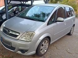 Silber Gebraucht 2007 Opel Meriva Van / Kleinbus | 800 € (Guter Preis)