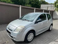 Silber Gebraucht 2006 Citroën C2 Kleinwagen | 790 €