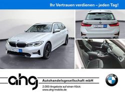 Weiß Gebraucht 2022 BMW 320 Sport Line Kombi | 29.660 € (Guter Preis)