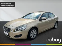 Electrum gold Gebraucht 2011 Volvo S60 Momentum Limousine | 10.990 € (Etwas zu teuer)