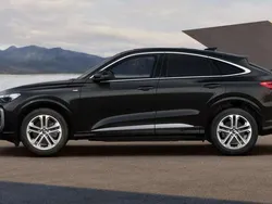 Mythosschwarz metallic Neu 2025 Audi Q5 Sportback S-Line SUV | 64.689 € (Guter Preis)