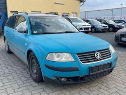 Grau Gebraucht 2001 VW Passat Trendline Kombi | 799 € (Superpreis)