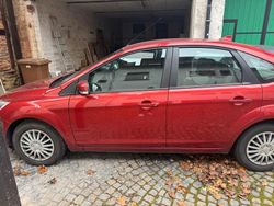 Rot Gebraucht 2009 Ford Focus Limousine | 2.750 € (Guter Preis)