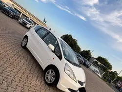 Weiß Gebraucht 2010 Honda Jazz Kleinwagen | 4.400 € (Etwas zu teuer)