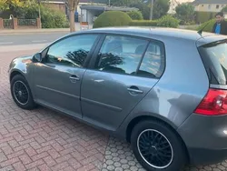 Grau Gebraucht 2006 VW Golf V Limousine | 2.850 € (Fairer Preis)